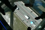 PICTURES/London - Tower Bridge/t_Through Glass Walkway1.JPG